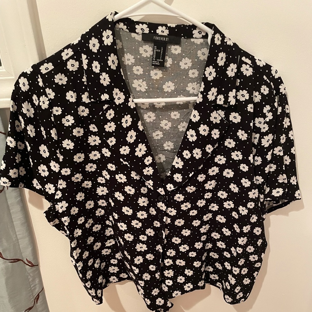 Floral black/white Top (NEW)